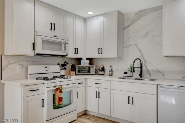 MLS: 2407998 Condo For Sale