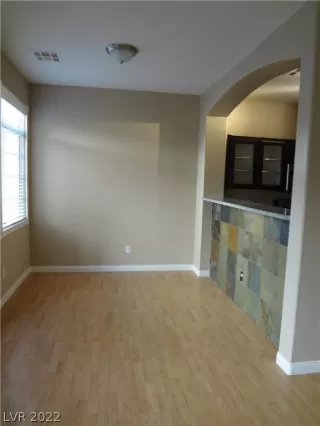 Photo #1: 2408003 Listing 