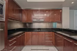 Photo #1: 2408018 Listing 