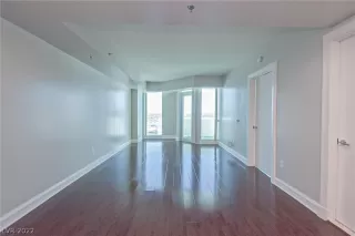 Photo #4: 2408018 Listing 