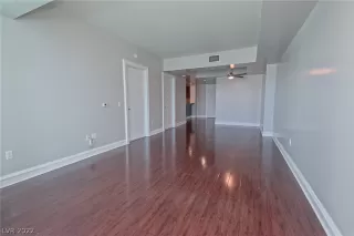 Photo #6: 2408018 Listing 