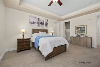 Photo #5: 2408035 Listing