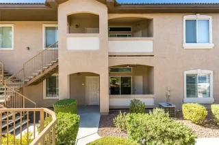 Photo #4: 2408047 Listing