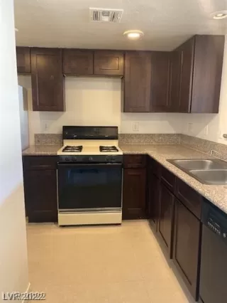 Photo #1: 2408059 Listing 