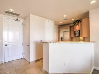 Photo #4: 2408088 Listing