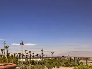 Photo #6: 2408088 Listing