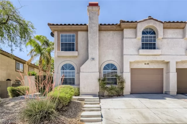 MLS: 2408108 Condo For Sale