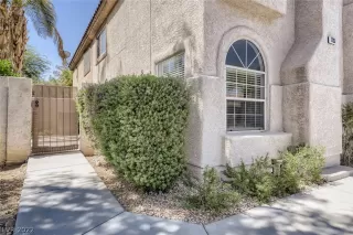 Photo #1: 2408108 Listing 