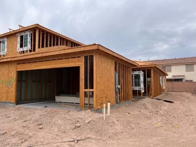 MLS: 2408137 Condo For Sale