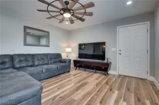 Photo #4: 2408180 Listing 