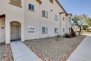 Photo #3: 2408197 Listing 