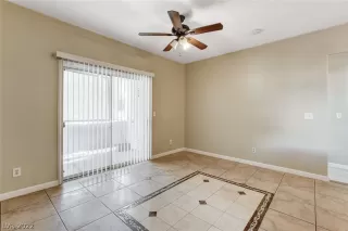 Photo #5: 2408197 Listing 