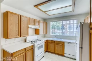 Photo #4: 2408234 Listing 