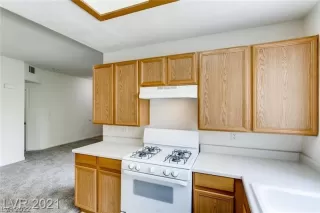 Photo #5: 2408234 Listing 