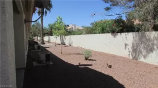 Photo #3: 2408236 Listing 