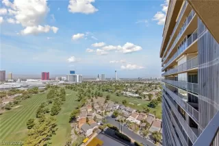 Photo #2: 2408251 Listing 