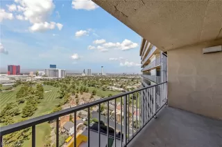 Photo #5: 2408251 Listing 