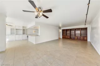 Photo #6: 2408258 Listing 