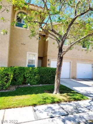 Photo #1: 2408264 Listing