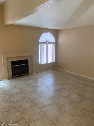 Photo #2: 2408271 Listing