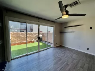 Photo #2: 2408290 Listing