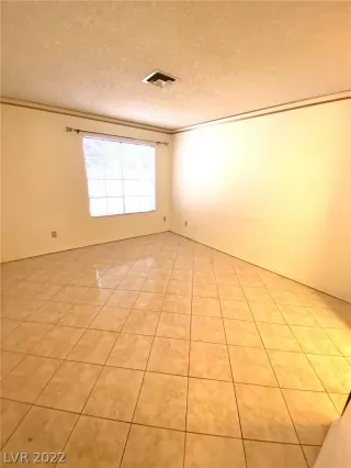 Photo #2: 2408317 Listing 