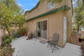 Photo #3: 2408343 Listing