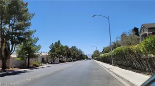 Photo #2: 2408351 Listing