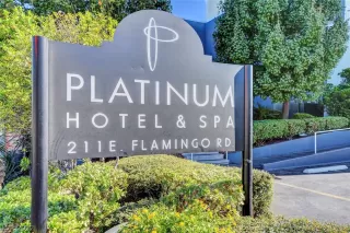 Photo #4: 2408369 Listing