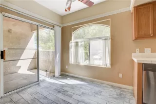 Photo #5: 2408376 Listing 