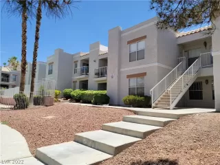 Photo #1: 2408385 Listing 