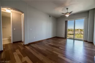 Photo #2: 2408394 Listing