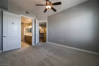 Photo #6: 2408394 Listing