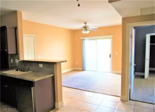 Photo #3: 2408396 Listing 