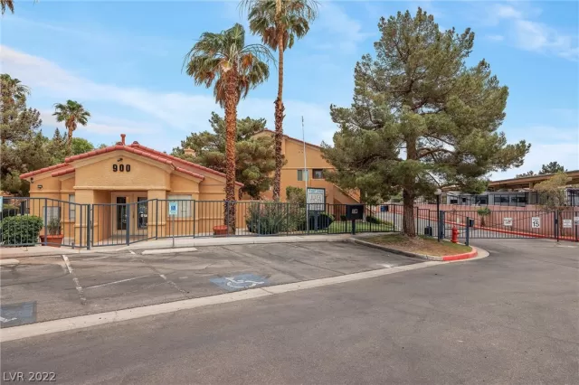 MLS: 2408410 Condo For Sale