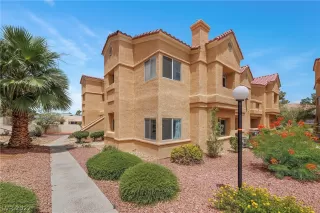 Photo #2: 2408410 Listing