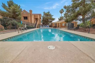 Photo #3: 2408410 Listing