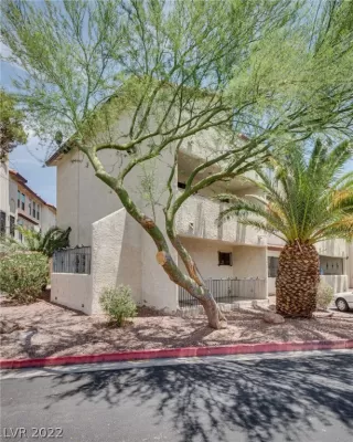 Photo #1: 2408439 Listing 