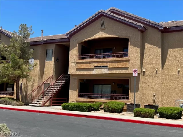 MLS: 2408531 Condo For Sale