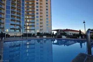 Photo #1: 2408566 Listing 