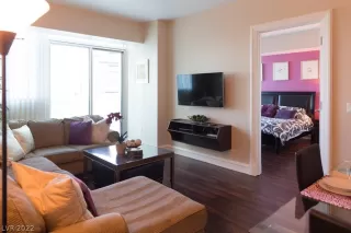 Photo #2: 2408566 Listing 