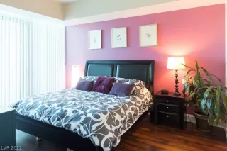 Photo #3: 2408566 Listing 