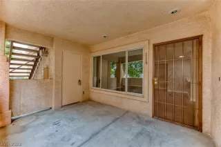 Photo #2: 2408571 Listing