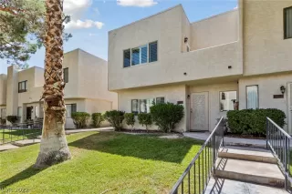 Photo #1: 2408590 Listing 