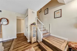 Photo #3: 2408590 Listing 