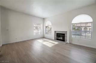 Photo #2: 2408598 Listing 