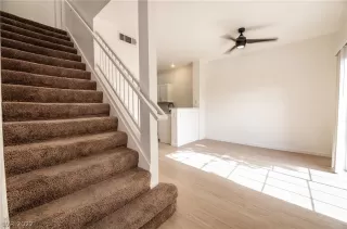 Photo #4: 2408598 Listing 