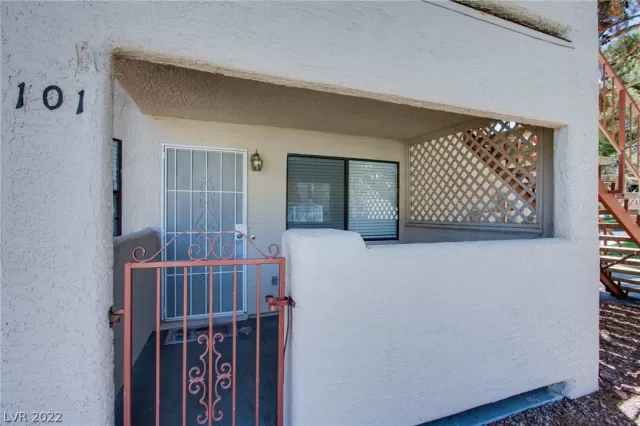 MLS: 2408625 Condo For Sale