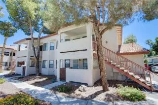 Photo #1: 2408625 Listing