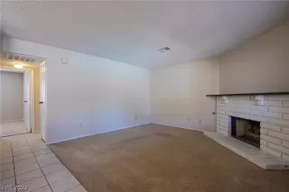 Photo #4: 2408625 Listing